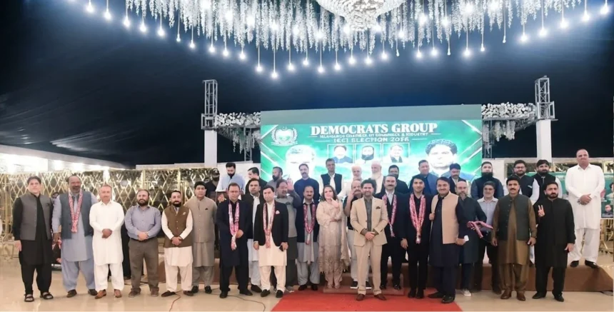 Agha Shiraz Basharat addressing a dinner hosted for Democracy Group candidates and Islamabad traders