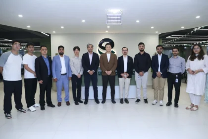 easypaisa and Transsion representatives signing strategic partnership agreement in Islamabad