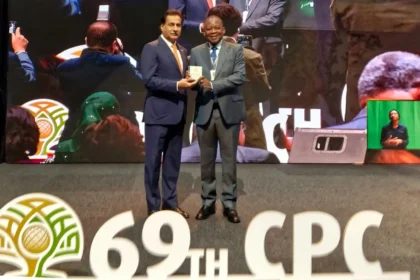 Speaker National Assembly Sardar Ayaz Sadiq receives the Green Mace Award at the Commonwealth Parliamentary Conference