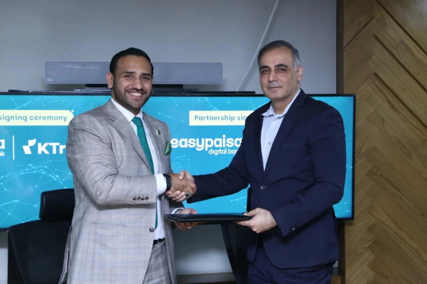 easypaisa and KTrade officials at the Islamabad ceremony for digital PSX account opening partnership