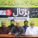 Hafiz Naeemur Rehman addressing a press conference at Idara Noor-e-Haq in Karachi