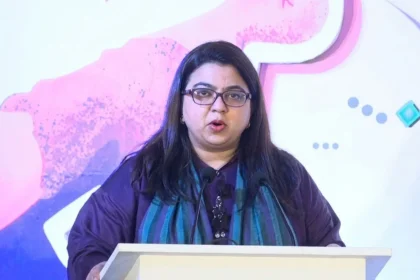 Federal IT Minister Shaza Fatima Khawaja addressing a summit on children online protection