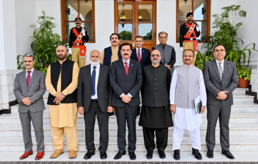 KP Governor Faisal Karim Kundi meeting HEC Chairman Prof Dr Niaz Ahmad Akhtar at Governor House