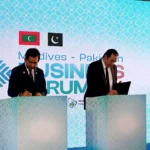 FPCCI President Atif Ikram Sheikh and Maldivian minister signing MoU