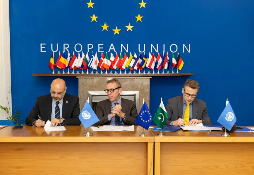 EU, UNDP and UNODC representatives at agreement signing in Islamabad