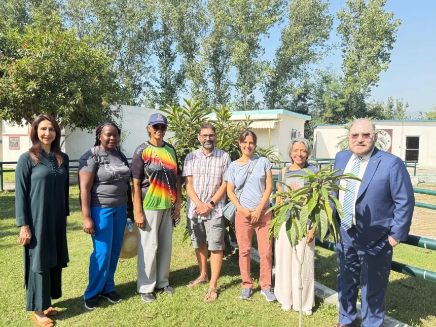 Diplomatic delegation visiting Sundas Foundation Centre